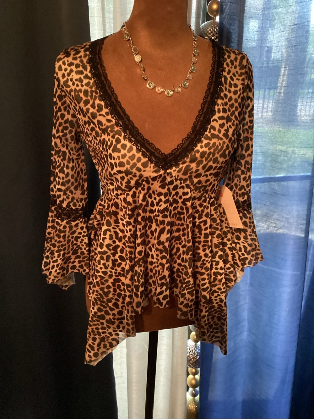 Shoshanna Juniors Leopard Print V-Neck Peplum Top with Black Lace Trim